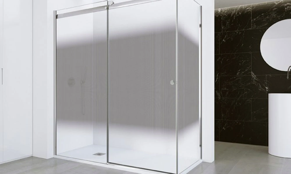 Agencement de maison avec menuiserie et vitrage sur mesure